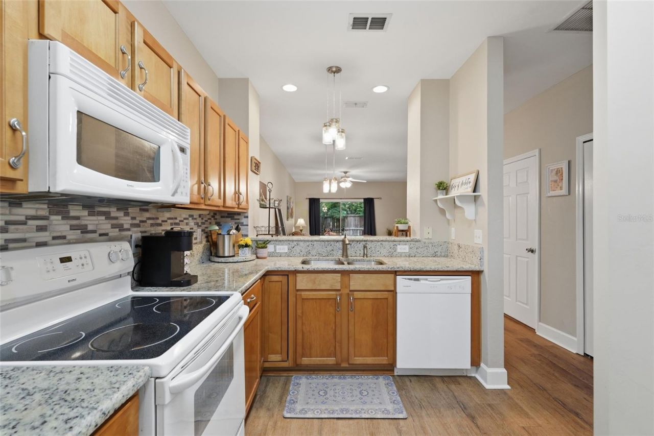 935 NW 21st Avenue , Unit 935, Gainesville, FL 32609 Photo