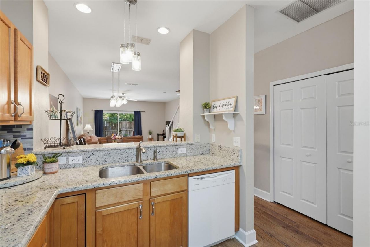 935 NW 21st Avenue , Unit 935, Gainesville, FL 32609 Photo