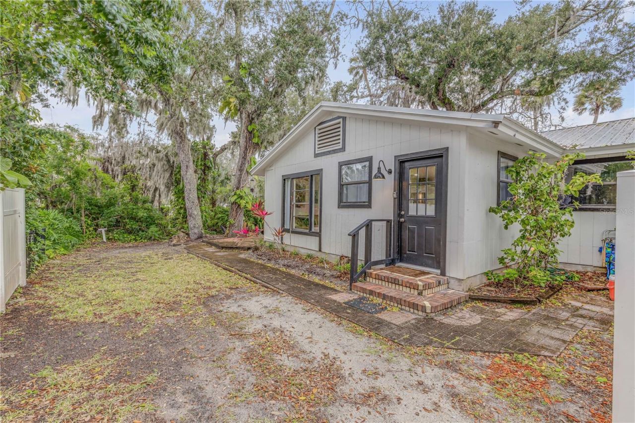 801 Canal Street, New Smyrna Beach, FL 32168 Photo