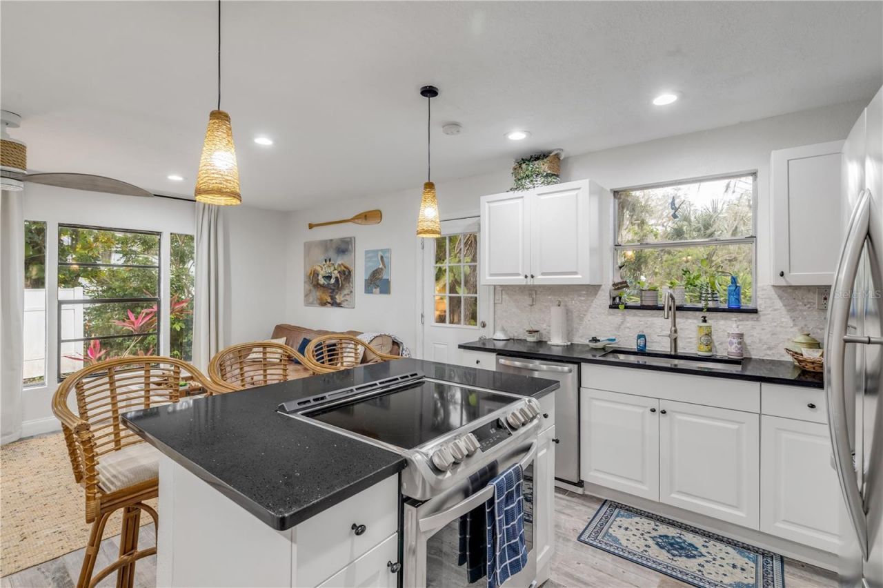 801 Canal Street, New Smyrna Beach, FL 32168 Photo