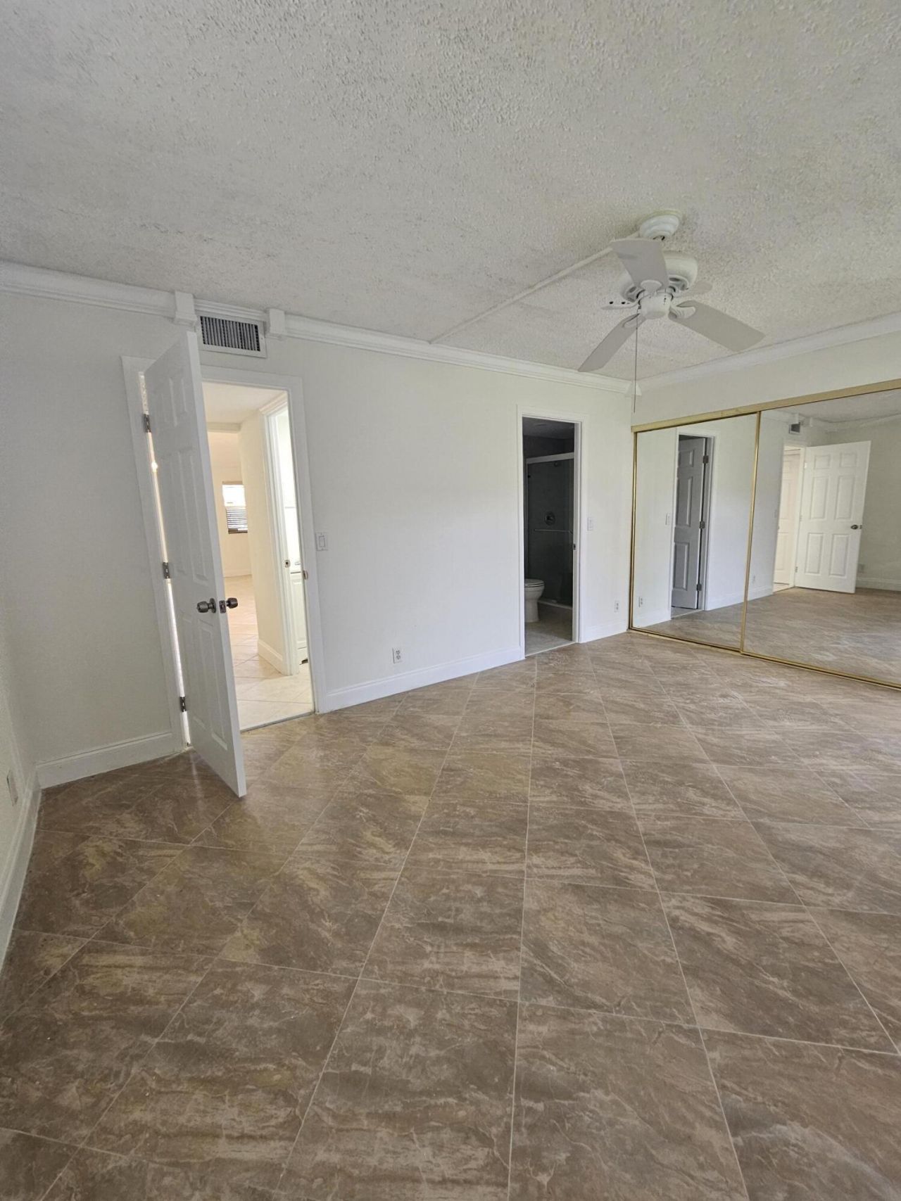 211 E Saxony Lane, Unit 211, Delray Beach, FL 33446 Photo