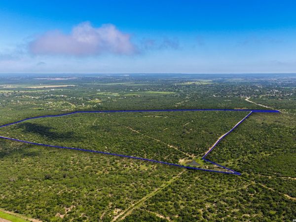 000 Private Road 5754, Castroville, TX 78009