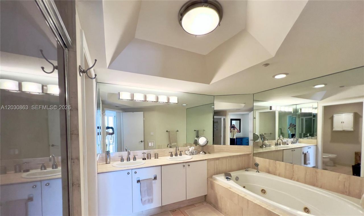 7000 Island Blvd , Unit 2403, Aventura, FL 33160 Photo