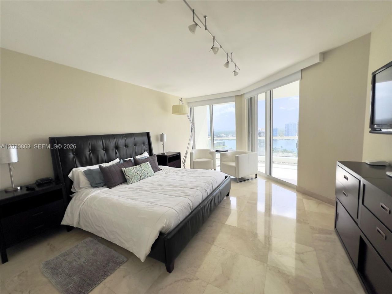 7000 Island Blvd , Unit 2403, Aventura, FL 33160 Photo