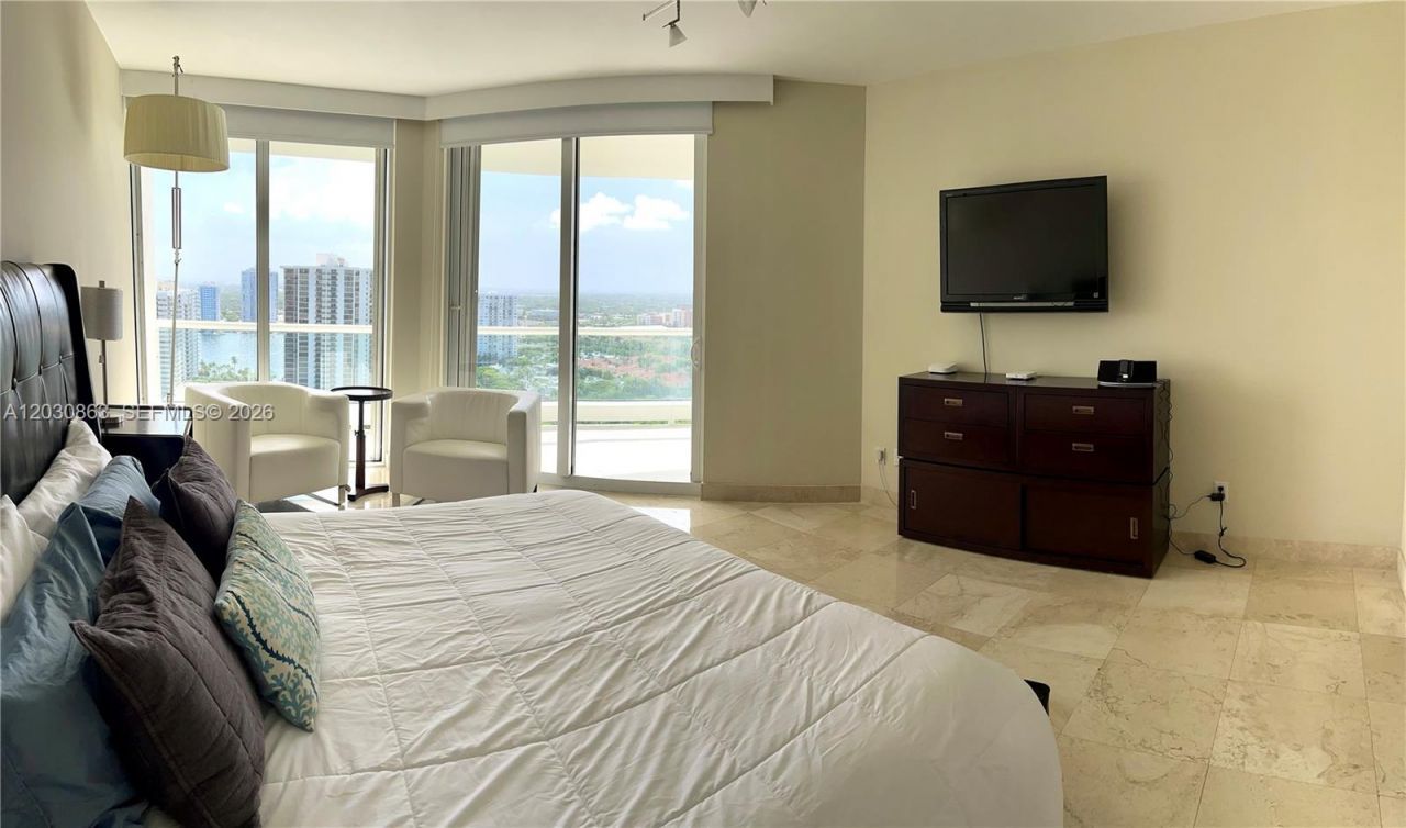 7000 Island Blvd , Unit 2403, Aventura, FL 33160 Photo