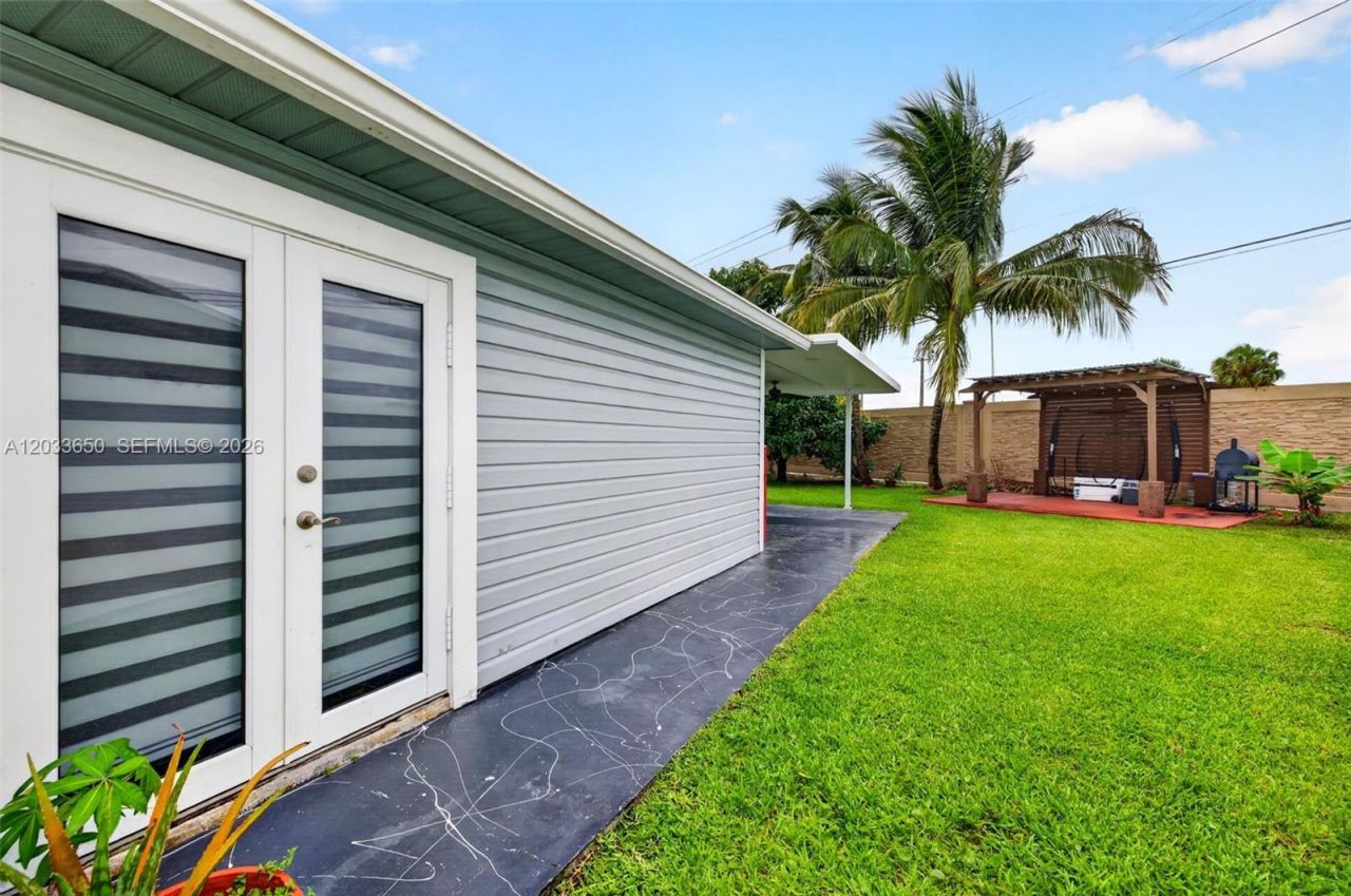 1710 SW 83rd Ter , Miramar, FL 33025 Photo