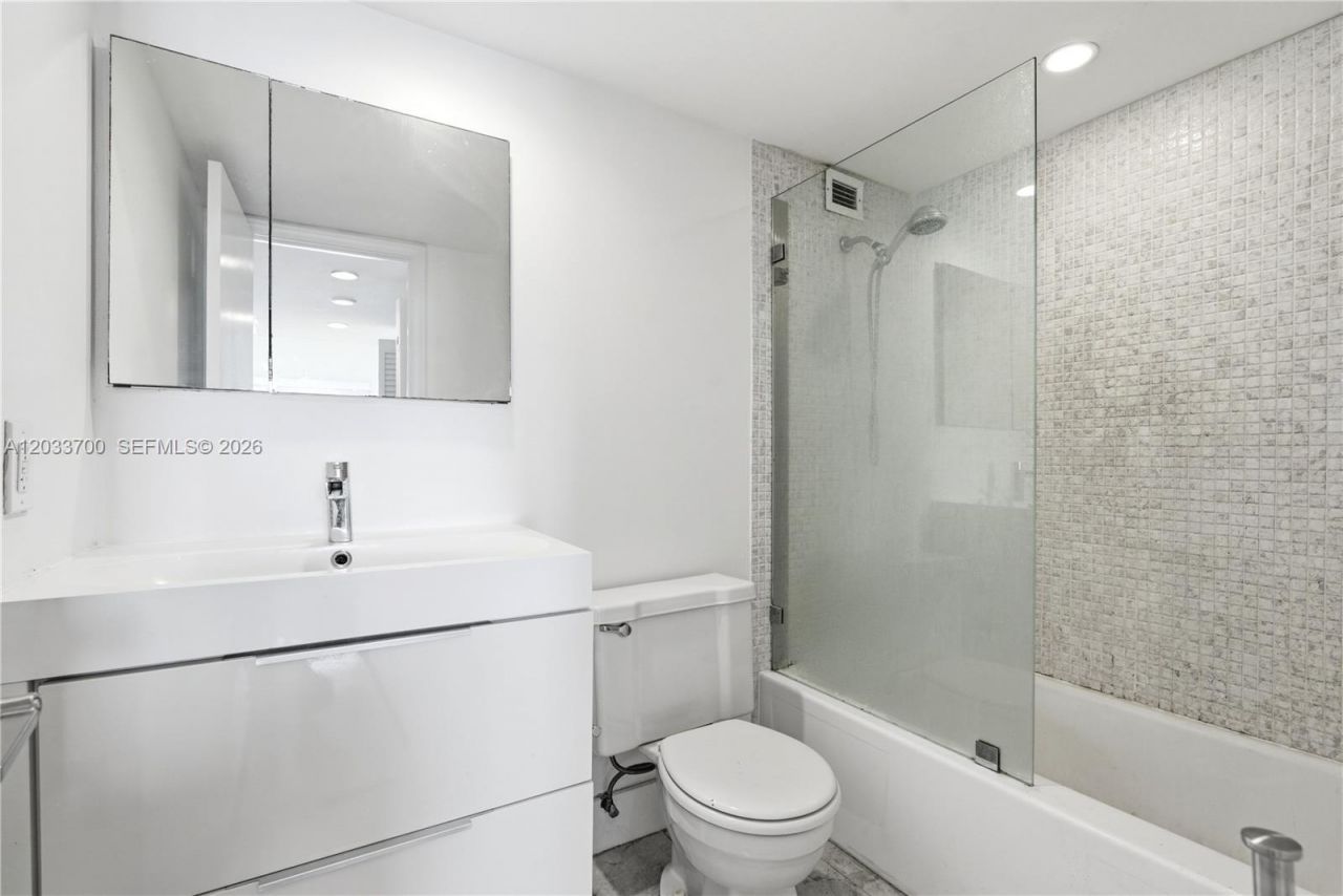 1020 Meridian Ave , Unit 902, Miami Beach, FL 33139 Photo
