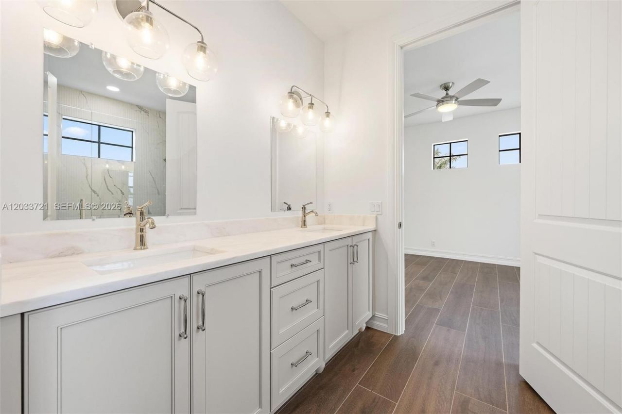 309 Cascade Ln , Palm Beach Shores, FL 33404 Photo
