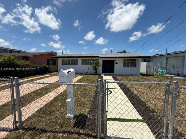 1749 NW 154th St , Miami Gardens, FL 33054