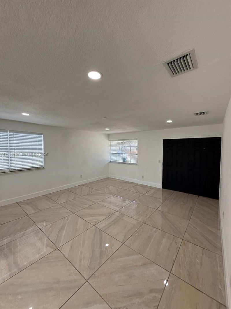 1749 NW 154th St , Miami Gardens, FL 33054 Photo