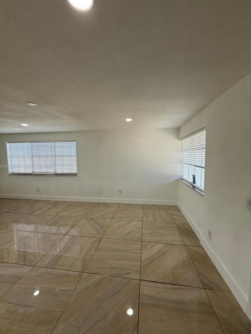 1749 NW 154th St , Miami Gardens, FL 33054 Photo