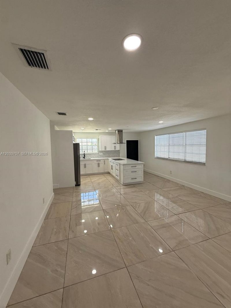 1749 NW 154th St , Miami Gardens, FL 33054 Photo