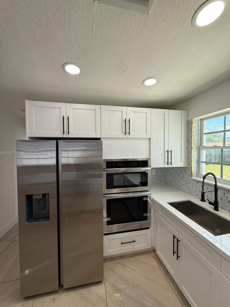 1749 NW 154th St , Miami Gardens, FL 33054 Photo