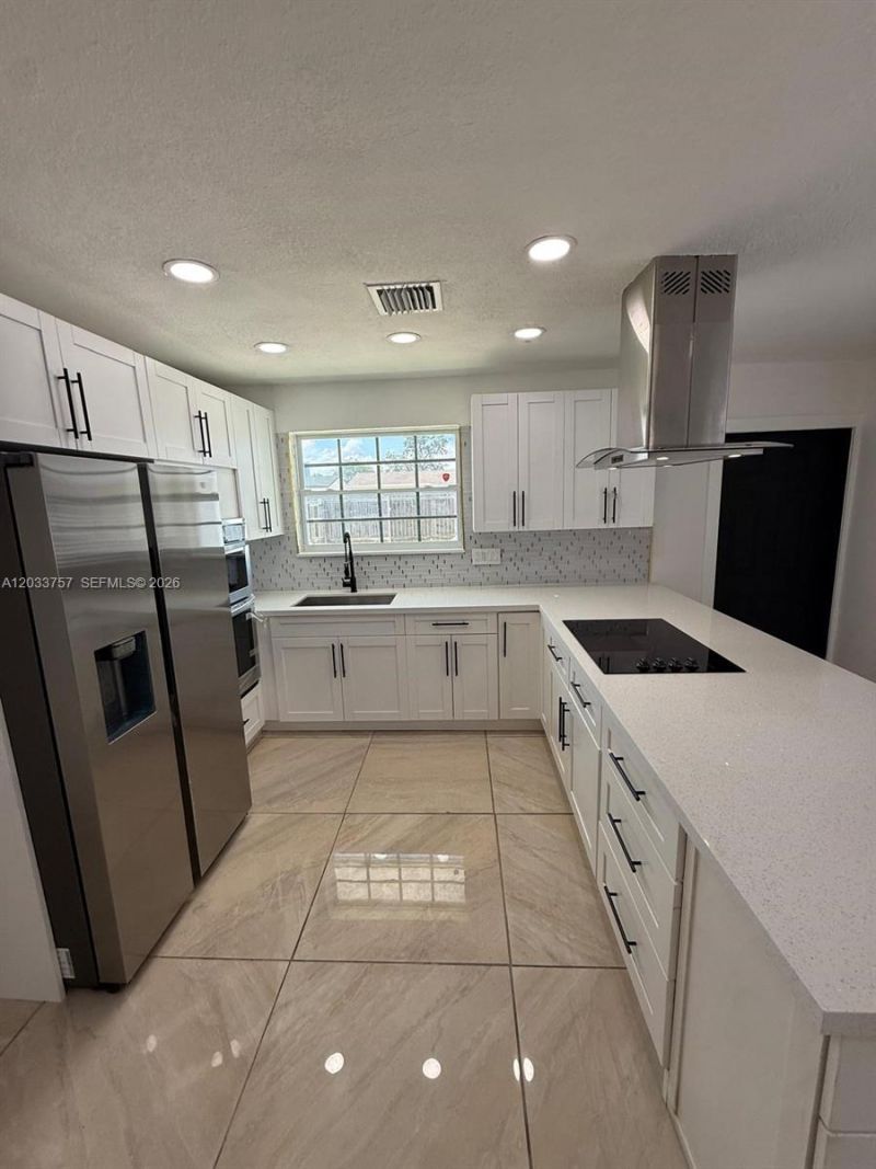 1749 NW 154th St , Miami Gardens, FL 33054 Photo