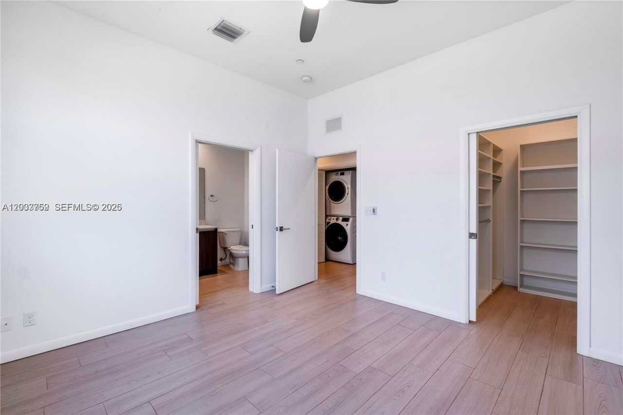 113 NE 6 , Unit 3613, Fort Lauderdale, FL 33304 Photo
