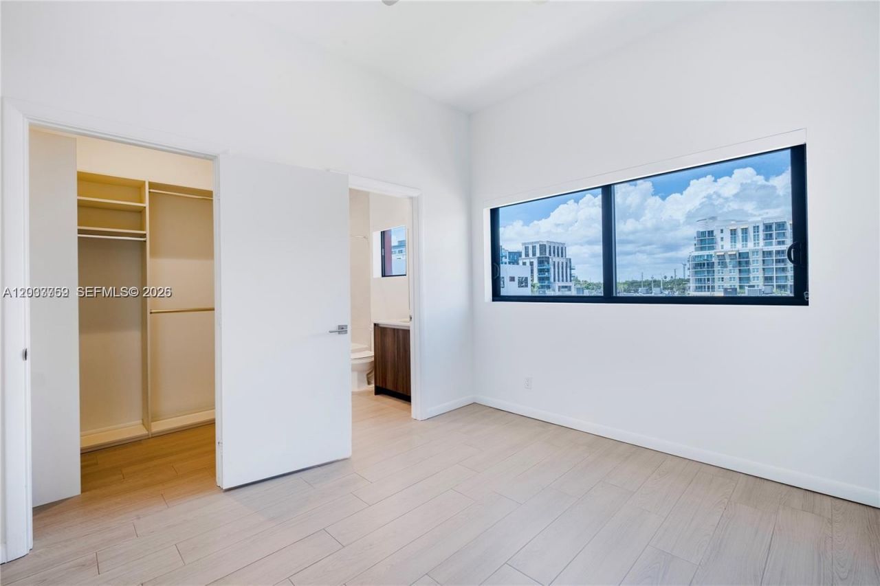 113 NE 6 , Unit 3613, Fort Lauderdale, FL 33304 Photo
