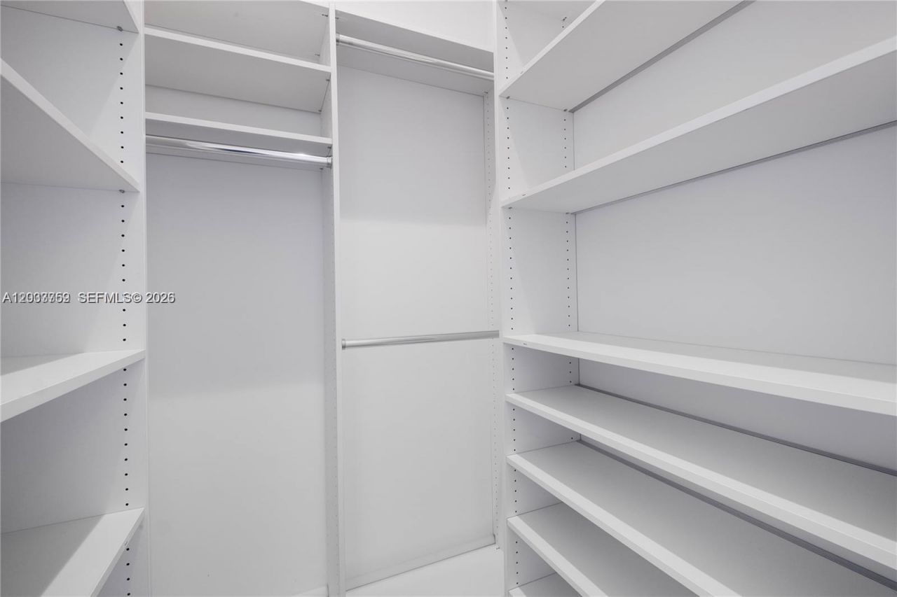 113 NE 6 , Unit 3613, Fort Lauderdale, FL 33304 Photo
