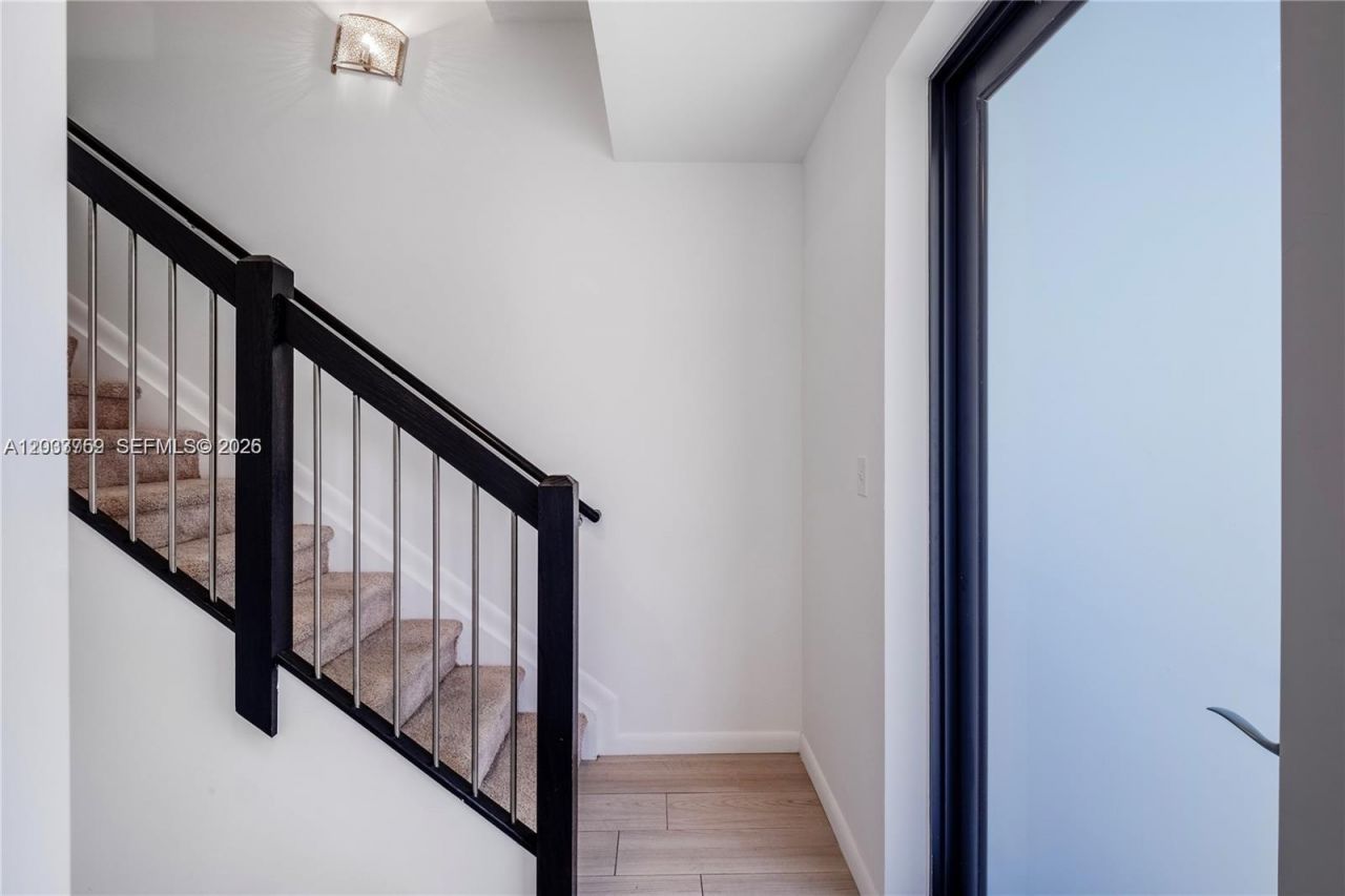113 NE 6 , Unit 3613, Fort Lauderdale, FL 33304 Photo