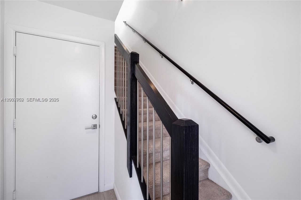 113 NE 6 , Unit 3613, Fort Lauderdale, FL 33304 Photo