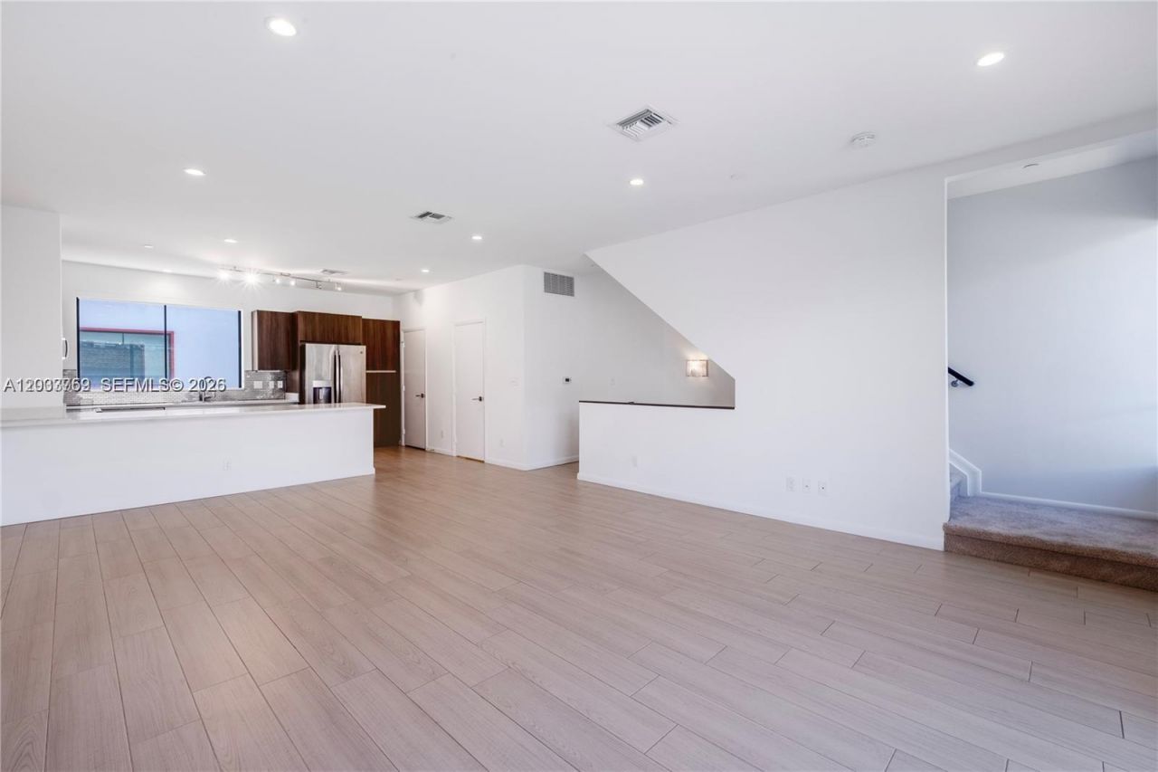 113 NE 6 , Unit 3613, Fort Lauderdale, FL 33304 Photo