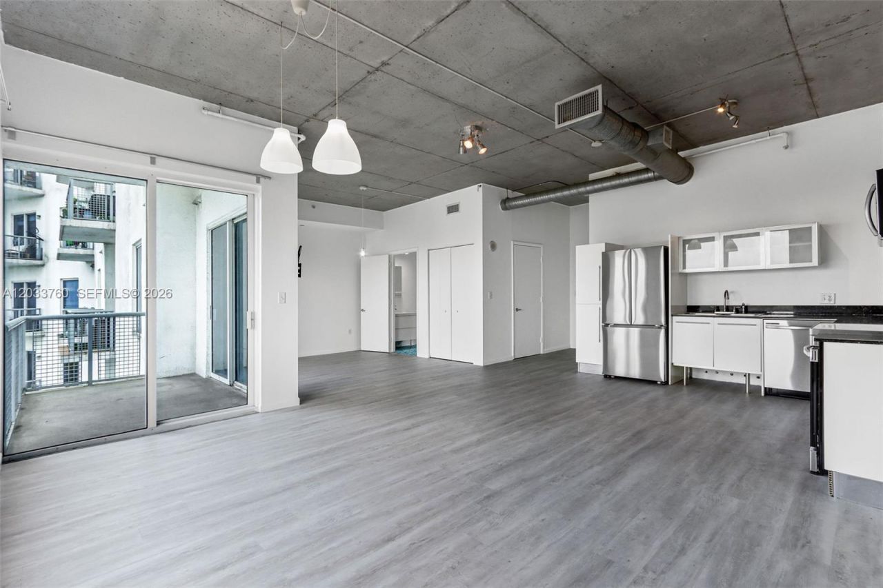 10 SW South River Dr , Unit 910, Miami, FL 33130 Photo