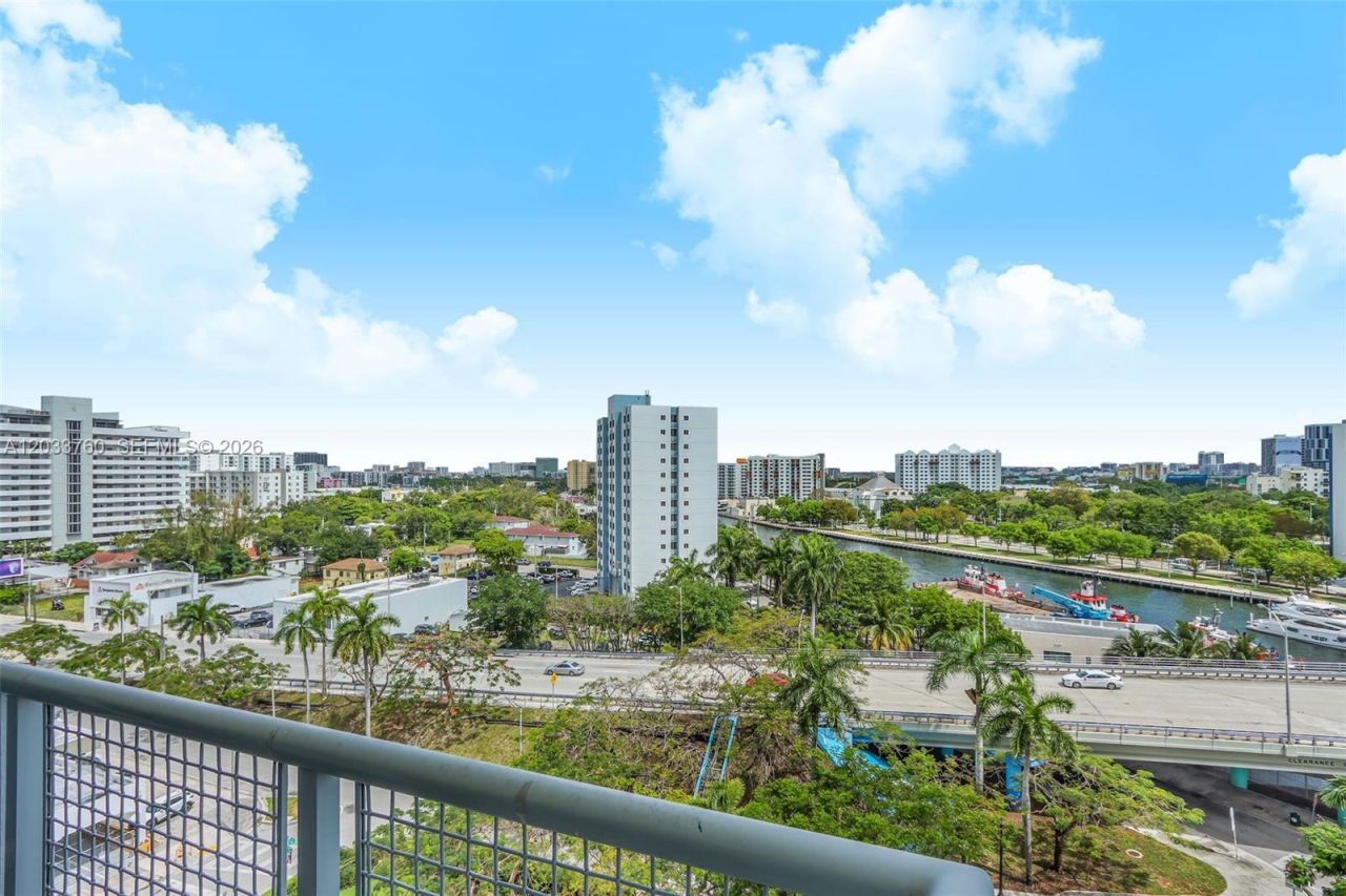 10 SW South River Dr , Unit 910, Miami, FL 33130 Photo