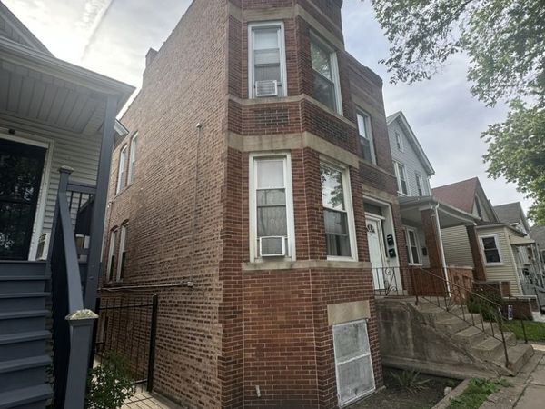 10634 S Avenue O , Chicago, IL 60617