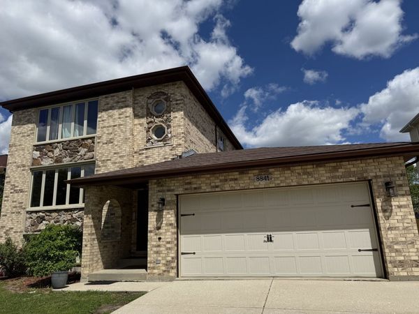 8841 N Chester Avenue, Unit 3, Niles, IL 60714