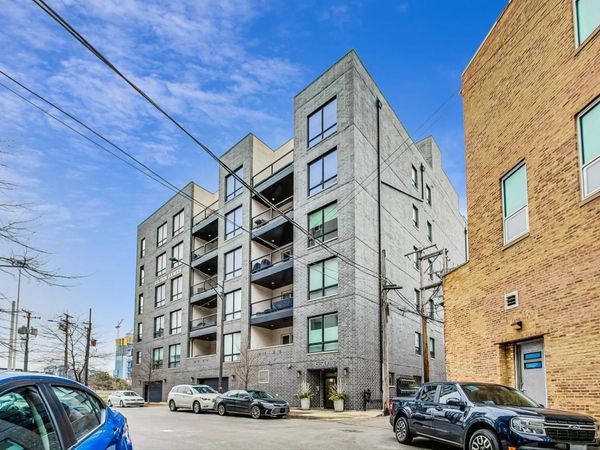 650 N Morgan Street, Unit 601, Chicago, IL 60642