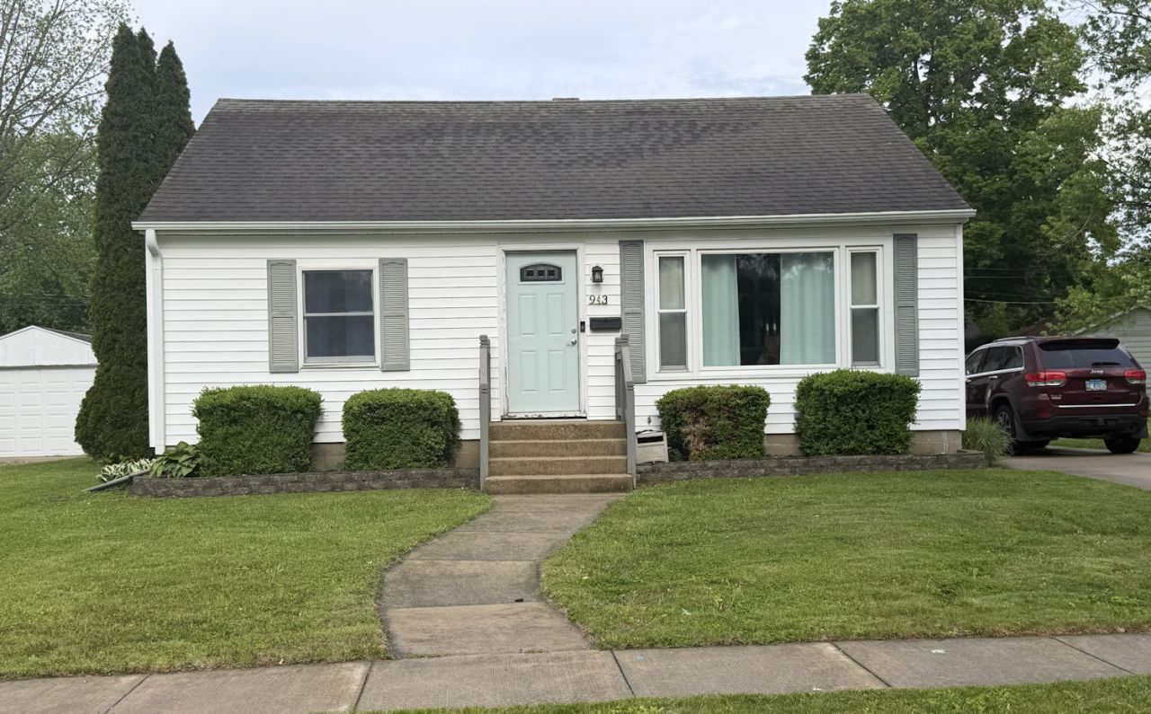 943 N 12th Street , Rochelle, IL 61068
