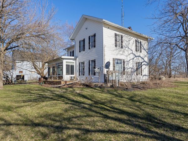 1769 Paw Paw Road , Steward, IL 60553