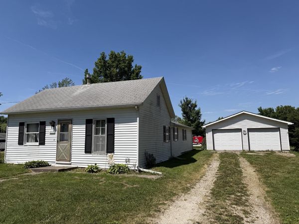 203 S Douglas Street , Loraine, IL 62349