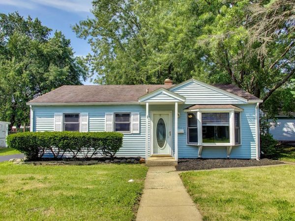 1415 Walnut Drive , Woodstock, IL 60098