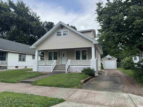 627 S 20th , Quincy, IL 62301