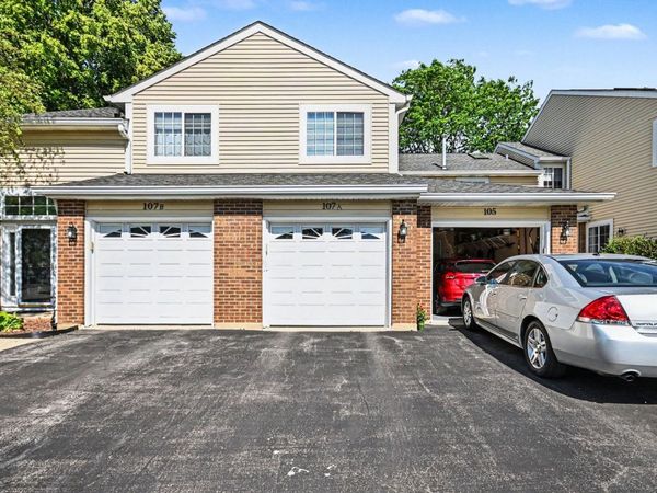 107 Winchester Drive , Unit A, Streamwood, IL 60107