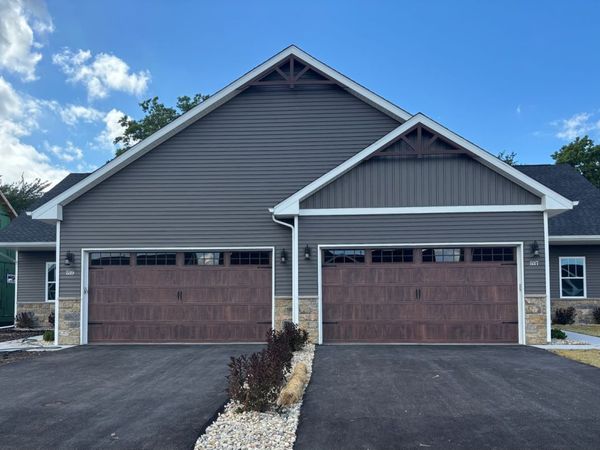 623 Anjali Court , Unit R, Sycamore, IL 60178