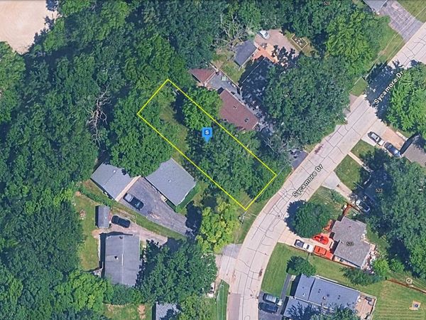 520 Sycamore Drive , Round Lake, IL 60073