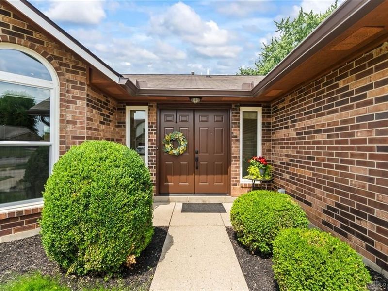 8317 Timber Walk Court, Huber Heights, OH 45424 Photo 4