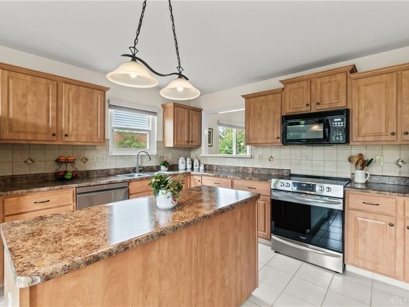 8317 Timber Walk Court, Huber Heights, OH 45424 Photo 8