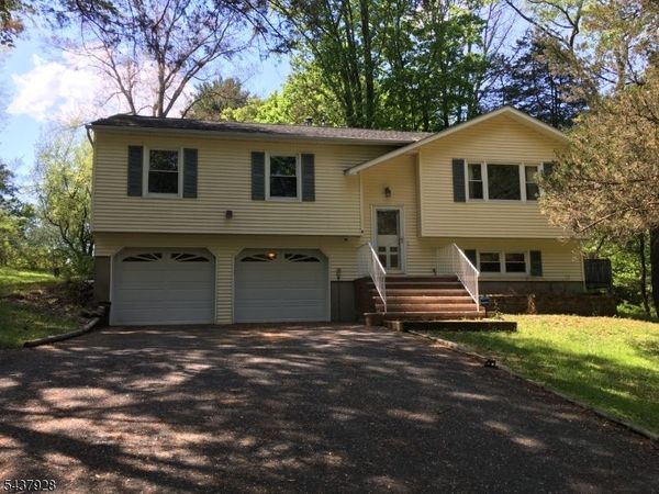 5 Hibbler Rd, Clinton, NJ 08833
