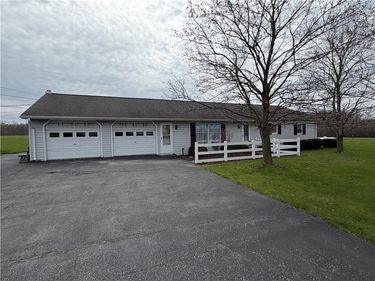 1753 US Route 20 , Seneca Falls, NY 13148