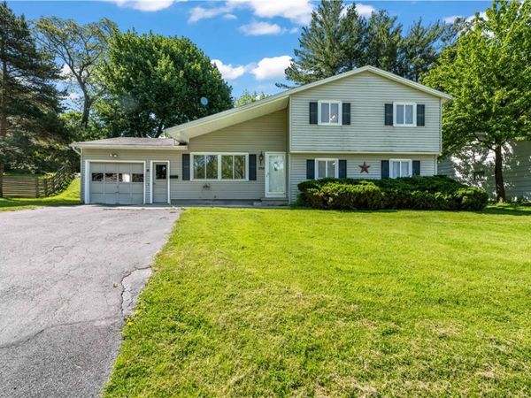 250 Lake Shore Boulevard Extension , Rochester, NY 14617