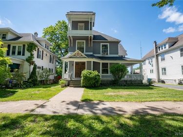 102 Niagara Street , Lockport, NY 14094
