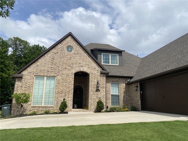 186 N Hawkstone Drive, Fayetteville, AR 72704