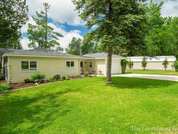 7170 Spring Street, Alanson, MI 49706