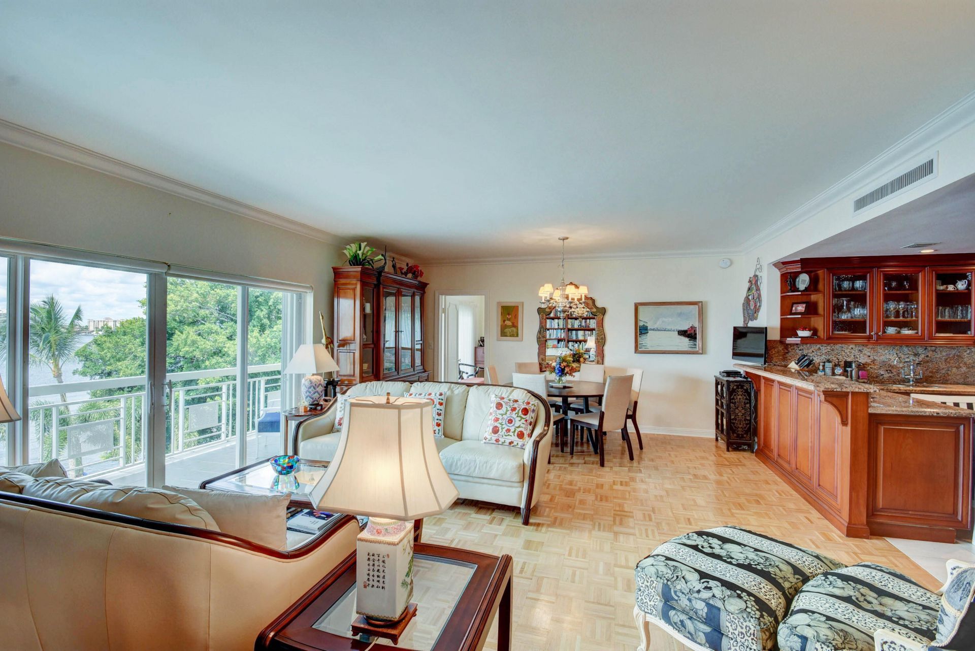 250 Bradley Place, Unit 408, Palm Beach, FL 33480 Photo