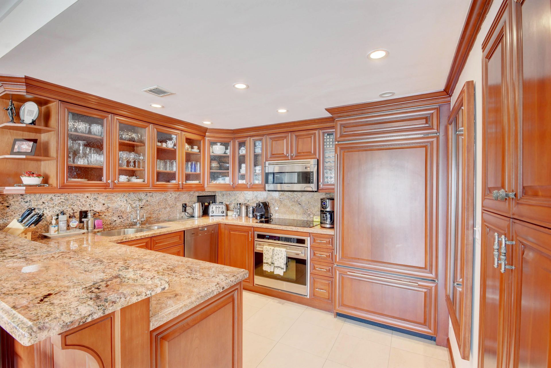 250 Bradley Place, Unit 408, Palm Beach, FL 33480 Photo