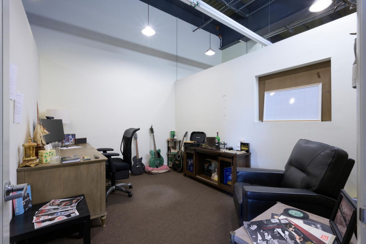 400 Clematis Street, Unit 203, West Palm Beach, FL 33401 Photo