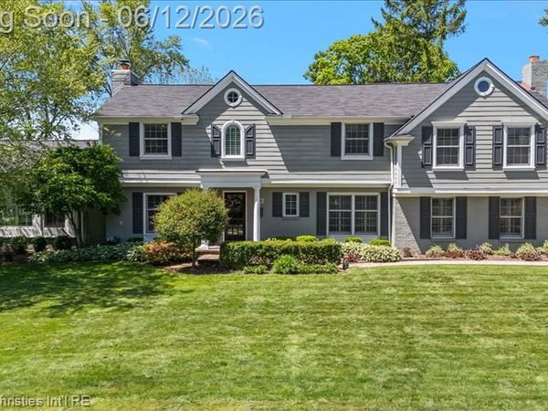 135 Clifton Road, Bloomfield Hills, MI 48301