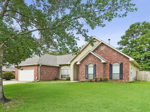 476 CHOCTAW Drive , Abita Springs, LA 70420